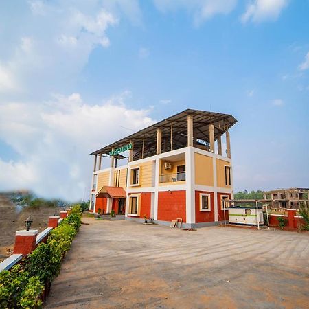 Vrindavan Resort มหาบาเลชวาร์ ภายนอก รูปภาพ