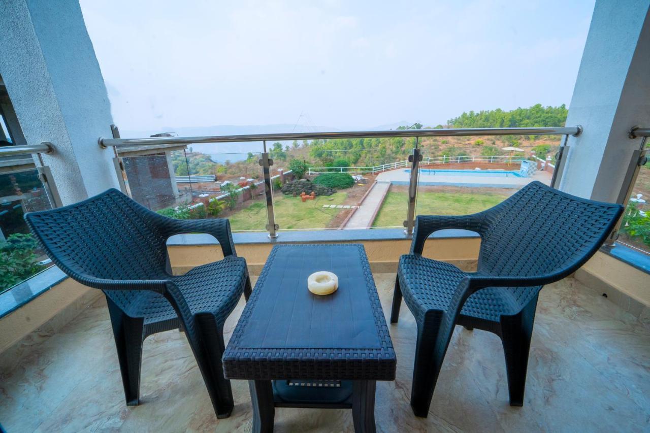 Vrindavan Resort มหาบาเลชวาร์ ภายนอก รูปภาพ