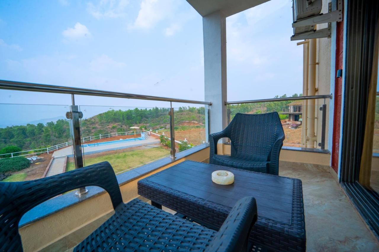 Vrindavan Resort มหาบาเลชวาร์ ภายนอก รูปภาพ