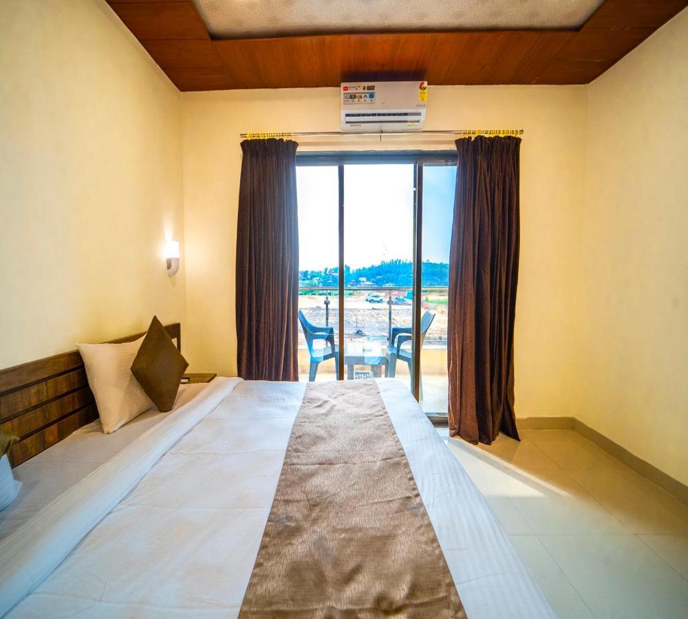 Vrindavan Resort มหาบาเลชวาร์ ภายนอก รูปภาพ