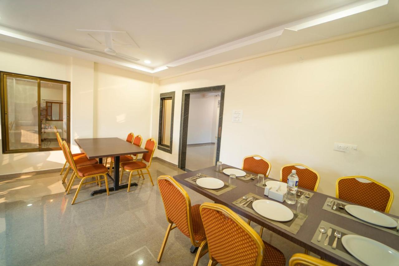 Vrindavan Resort มหาบาเลชวาร์ ภายนอก รูปภาพ